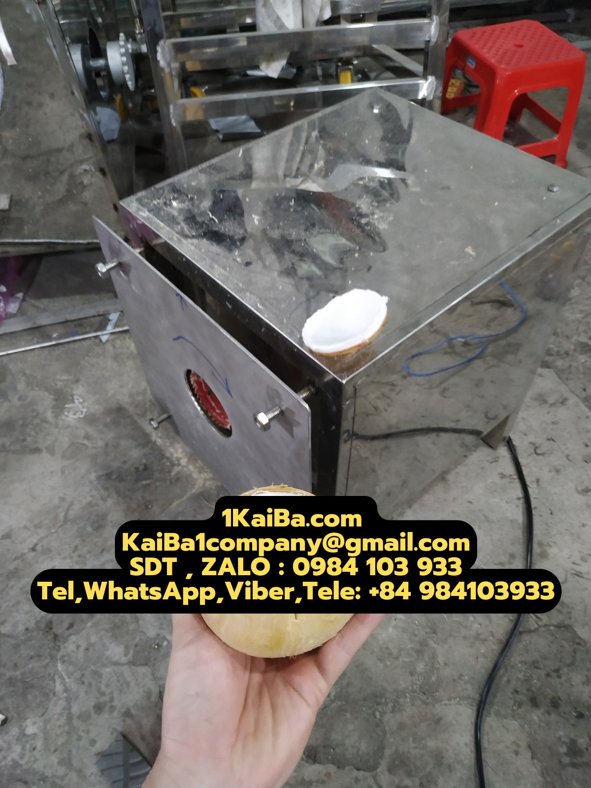 máy đục lỗ dừa